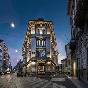 Radisson Collection Hotel, Palazzo Touring Club Hotell